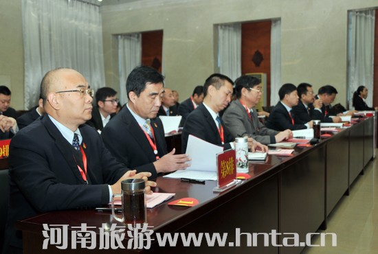 �Ҿ�ֱ�ٙC(j��)�P(gu��n)�hί�A�M��ɓQ��