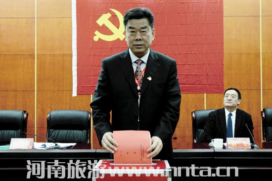 �Ҿ�ֱ�ٙC(j��)�P(gu��n)�hί�A�M��ɓQ��