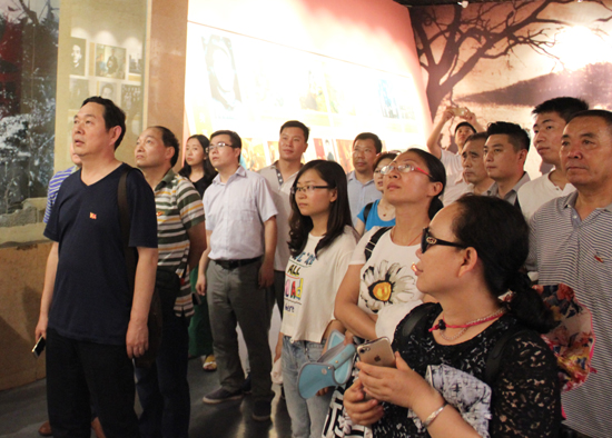 �C�P(gu��n)����(w��)���ĽM���h�T������ԣ���o(j��)���^�_չ�w�ʽ�h�n��� 